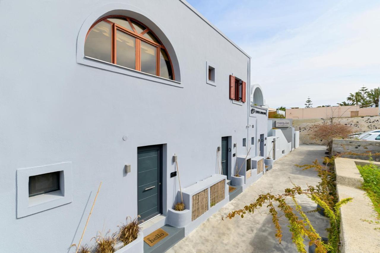 George & Joanna Suites Santorini Fira  Extérieur photo